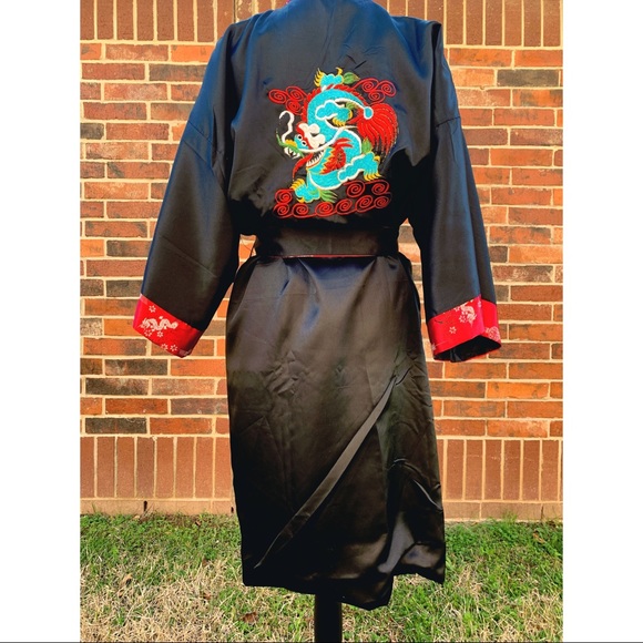 ❌SOLD❌ Asian Reversible Robe - Picture 4 of 7